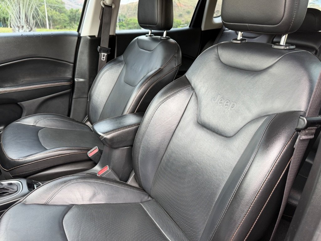 JEEP COMPASS LONGITUDE 2.0 4x2 Flex 16V Aut.