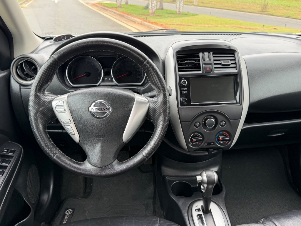 Nissan VERSA SV 1.6 16V FlexStart 4p Aut.