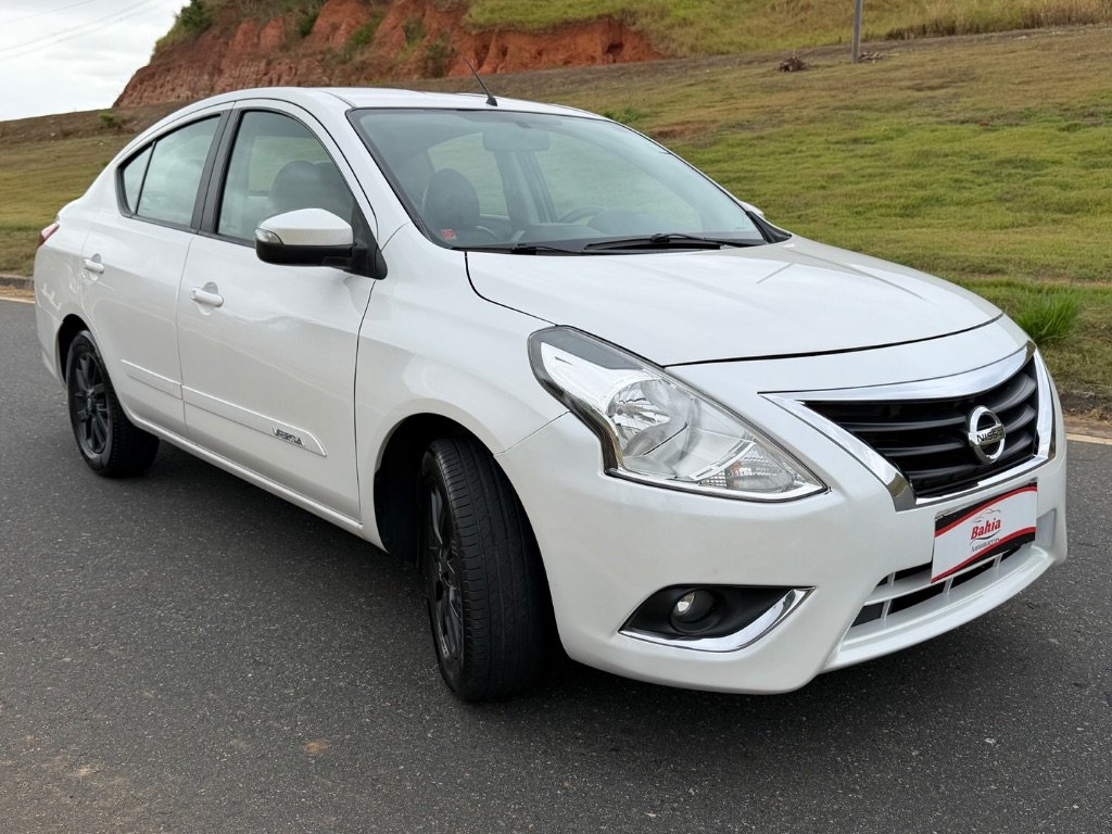 Nissan VERSA SV 1.6 16V FlexStart 4p Aut.