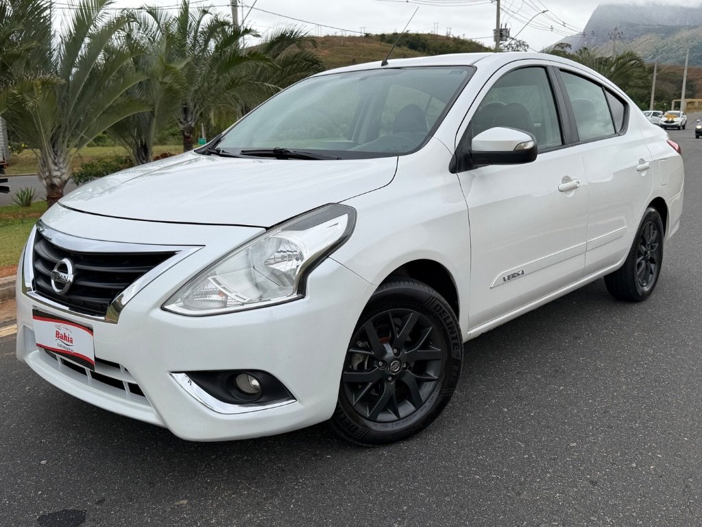 Nissan VERSA SV 1.6 16V FlexStart 4p Aut.