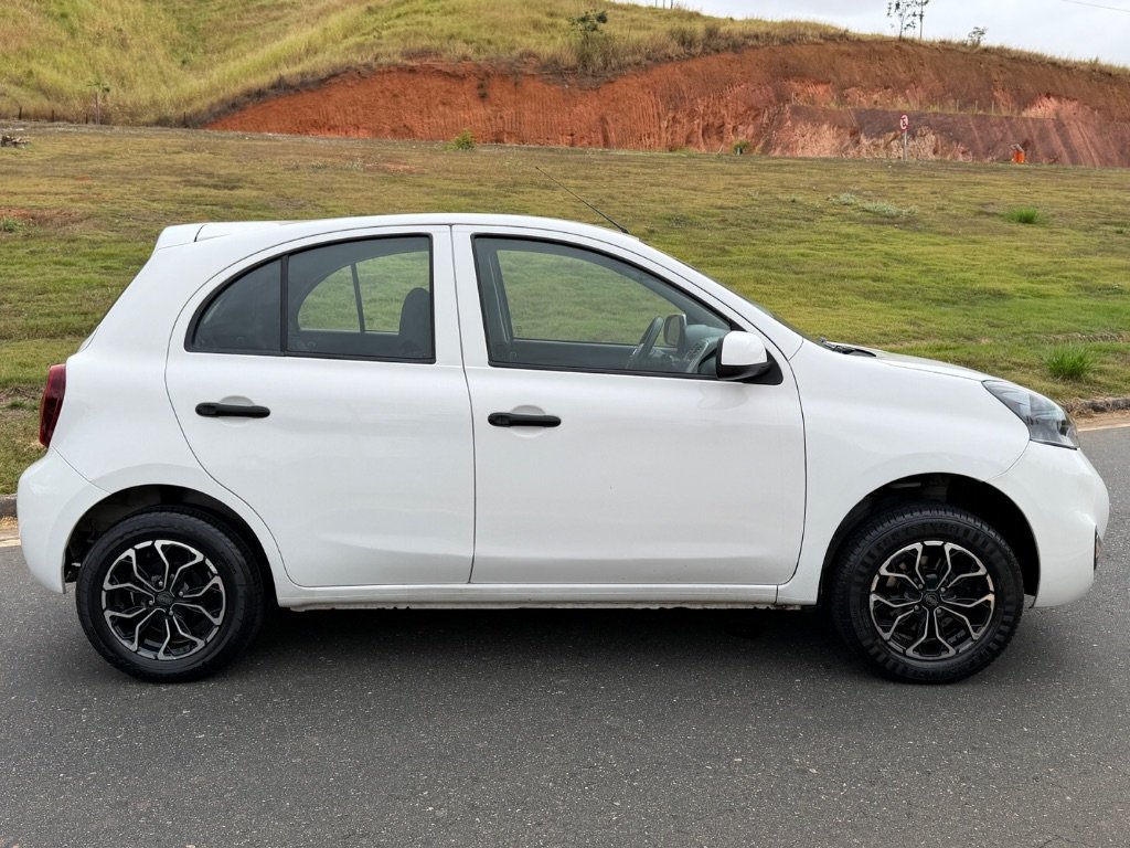 Nissan MARCH S 1.0 12V Flex