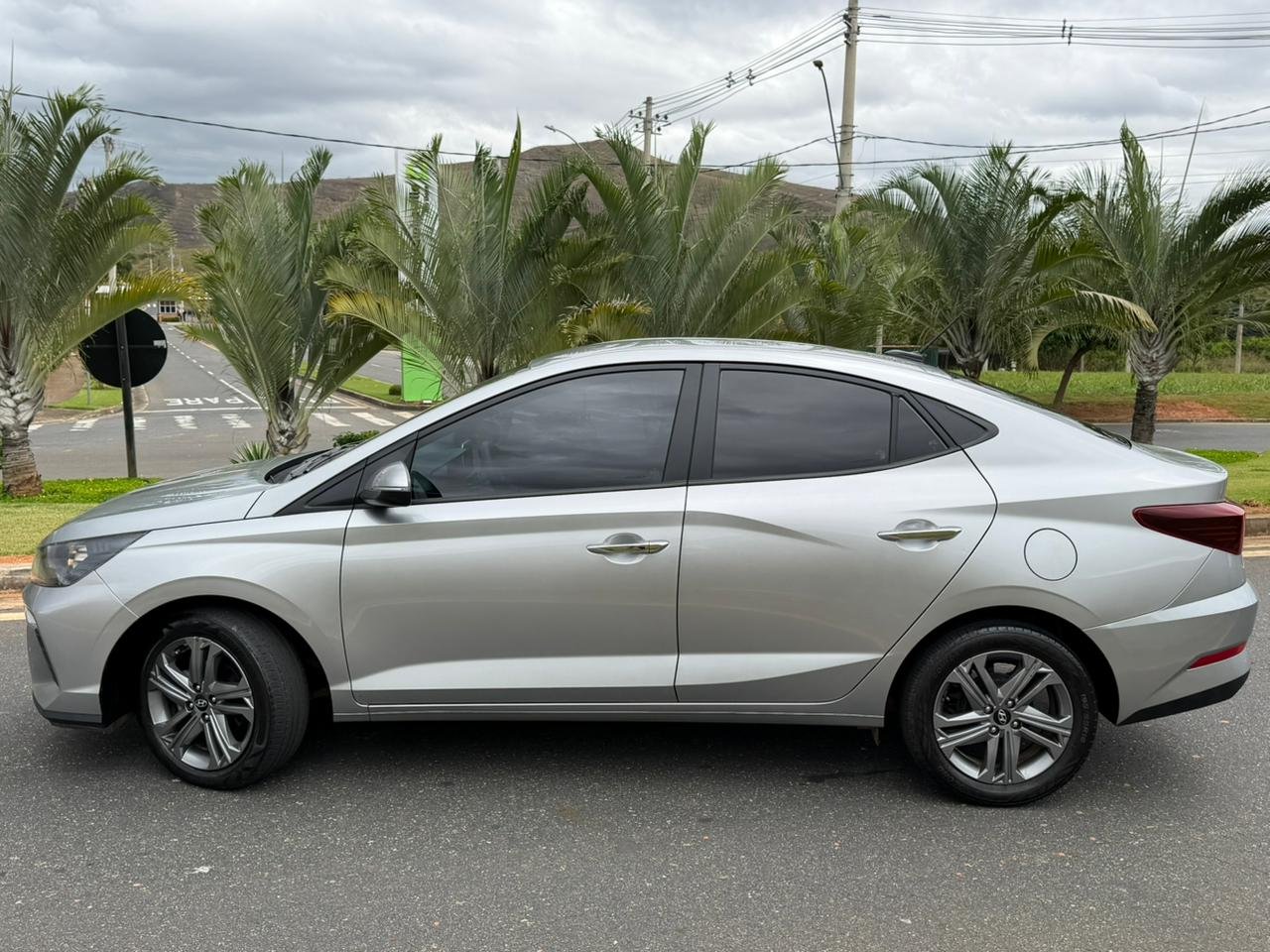 Hyundai HB20S Limited 1.0 TB Flex 12V Aut.