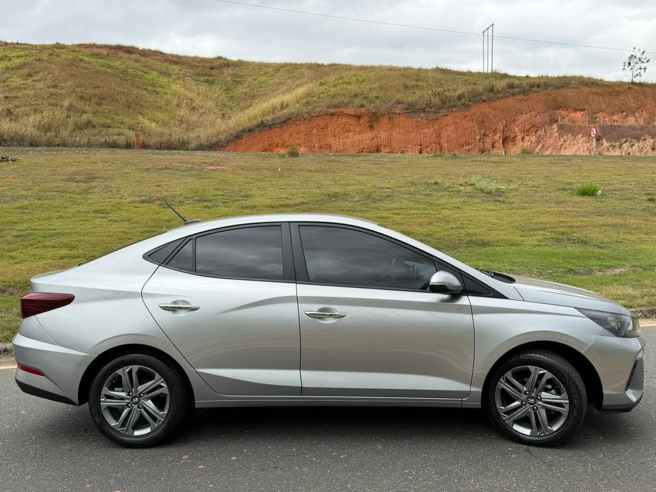 Hyundai HB20S Limited 1.0 TB Flex 12V Aut.