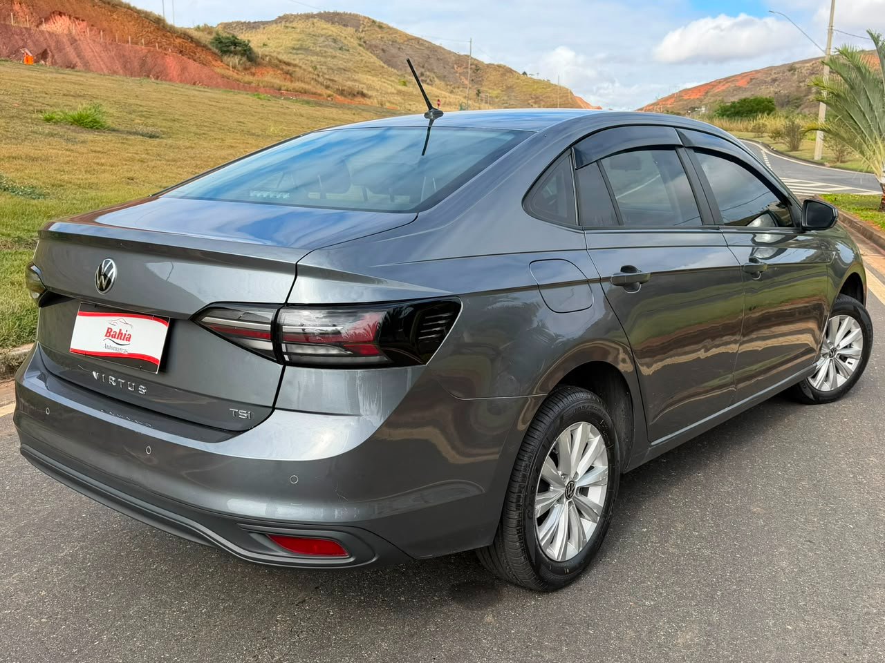 VW - VOLKSWAGEN VIRTUS TSI 1.0 Flex 12V 4p Mec.
